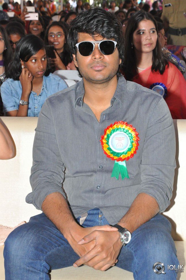 Manasuku-Nachindi-Movie-Team-At-Kasturba-Gandhi-College